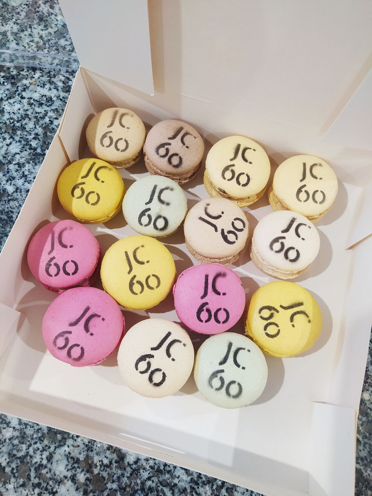 Macarons imprimés, personnalisés à la demande