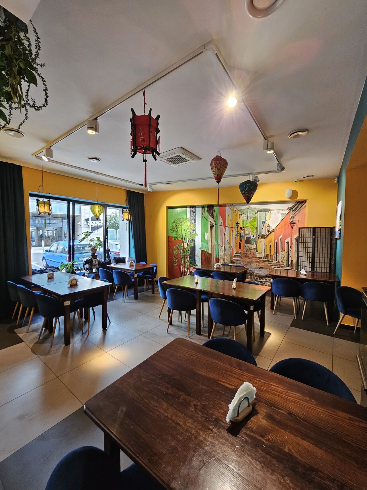 Zapraszamy na obiad do naszej restauracji - niech smaki zabiorą Cię w podróż!