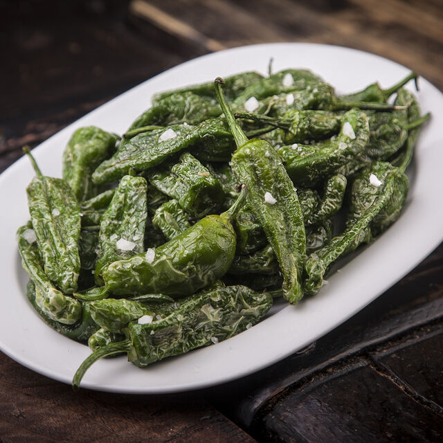 Pimientos de Padrón fritos.