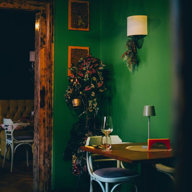 Kashmir Caffe & Restaurant