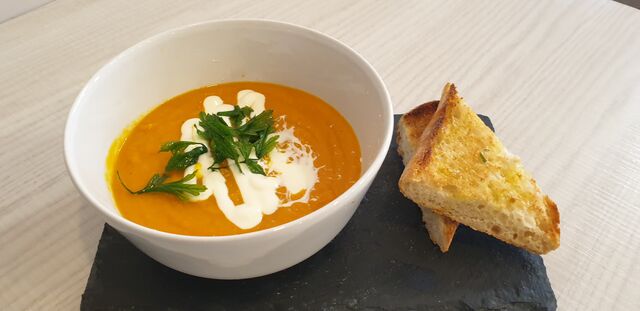 Crema de zanahoria con crostini