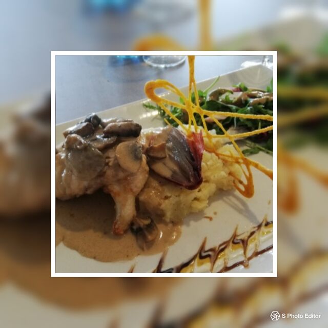 Suprême de volaille aux champignons de Paris 