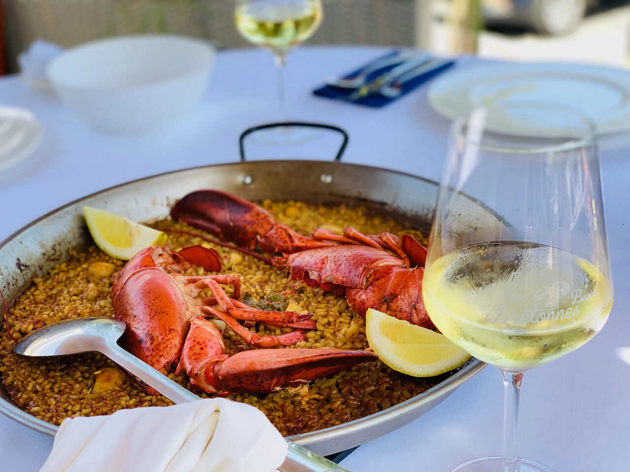 Paella con bogavante al estilo de la Bahia de Moraira