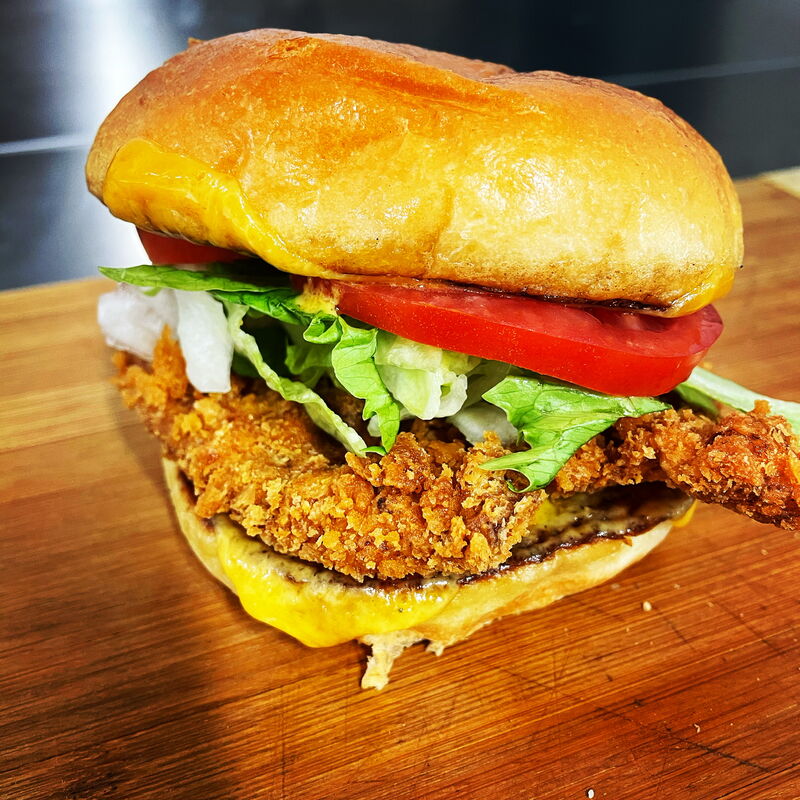Burger crispy curry chicken