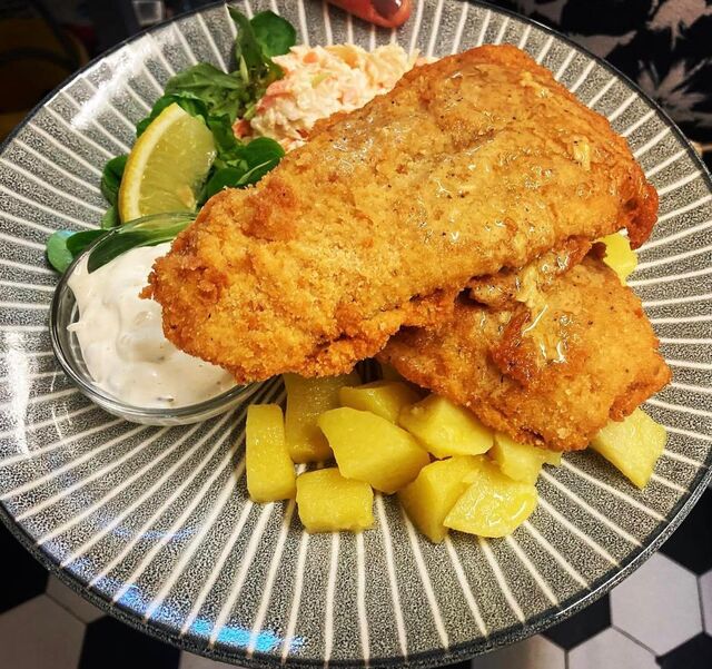 smažený filet z mahi mahi, vařený brambor