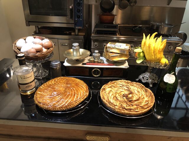 Galette au beurre Charentes Poitou et tarte aux pommes du presbytère, deus grandes spécialités