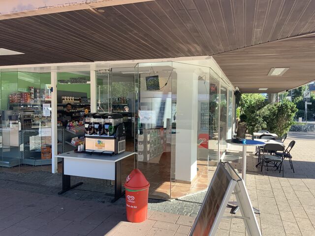 auch mit Aussenbereich.