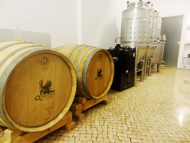 The BrewerMenu Take-Away. A cervejaria. No andar abaixo dentro do túnel. 