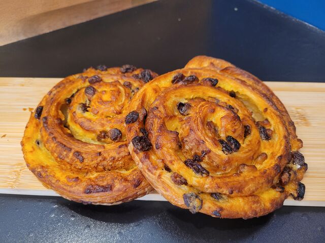 LES PAINS AUX RAISIN