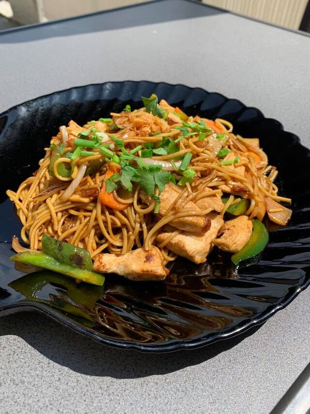 Nos nouilles sautées au poulet