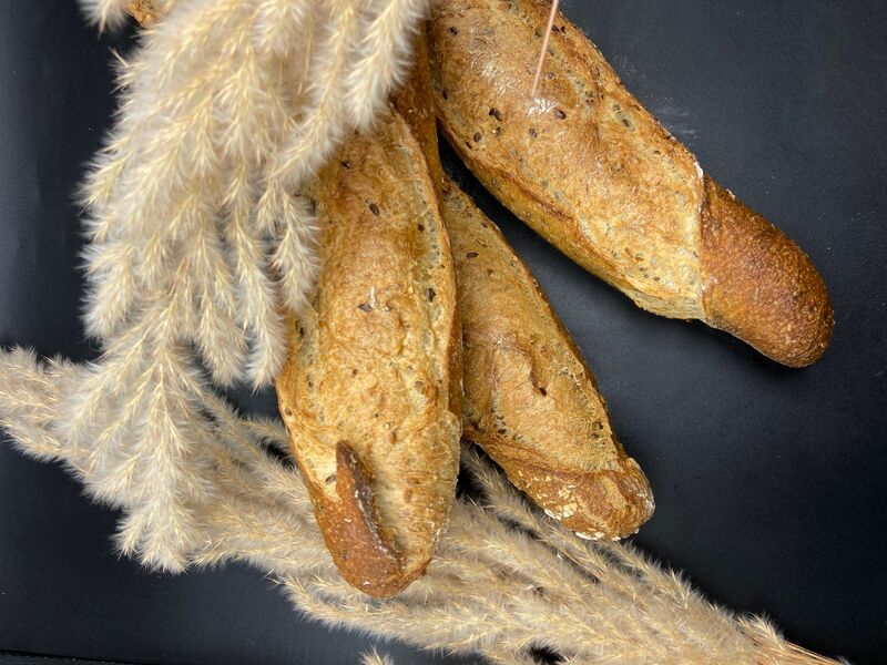 Nos pains sont réalisés à base de farines professionnelles certifiées FQB (Filière Qualité Banette).