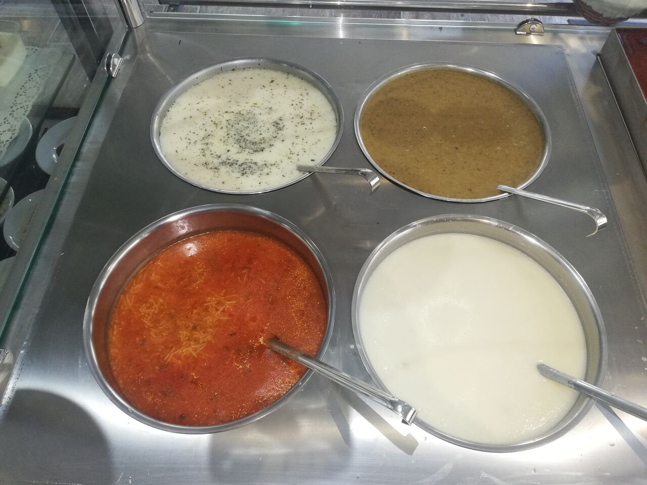 Joghurt Suppe, Linsen Suppe, Tomaten nudel Suppe, Kuttelfleck Suppe