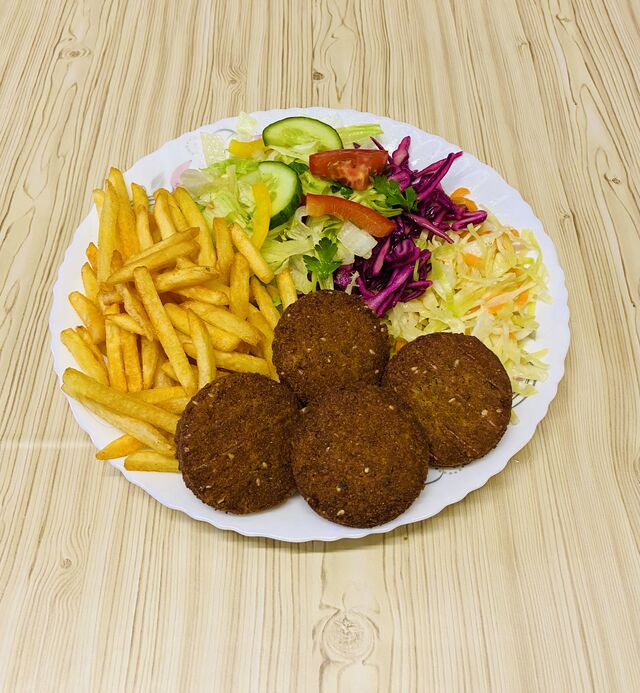 FALAFEL TALÍŘ S HRANOLKY