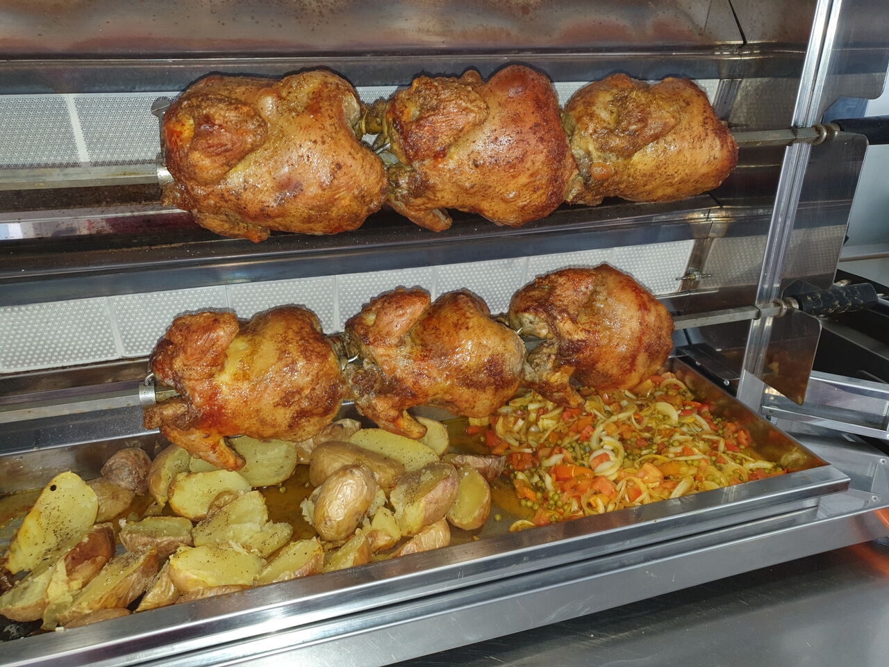 Acemos pollo alas todos los dias 