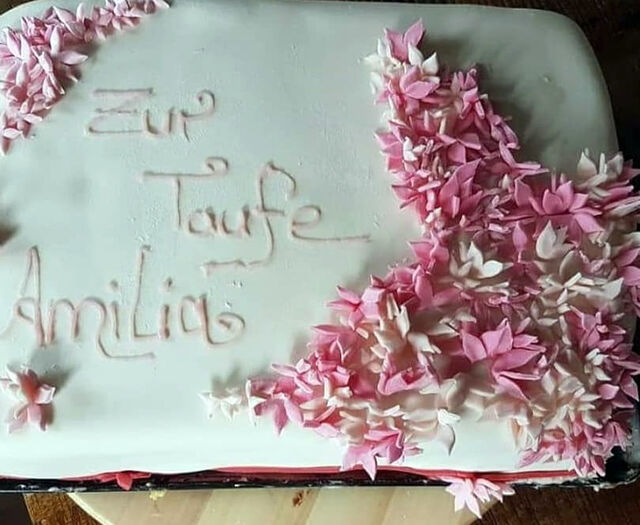 Zauberhafte Themen-Torte aus eigener Herstellung