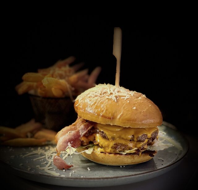 Cheesy Bacon Burger