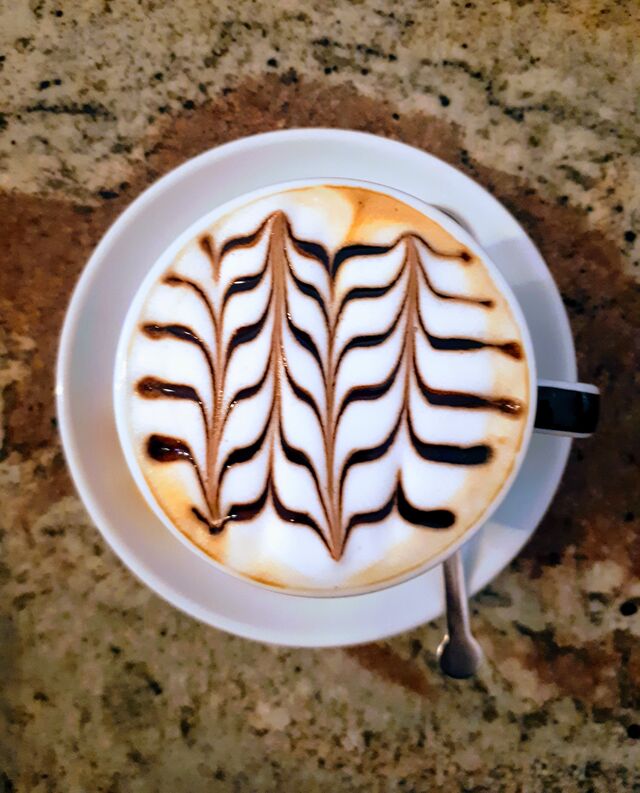 Cappuccino con cioccolato/ Cappuccino with chocolate