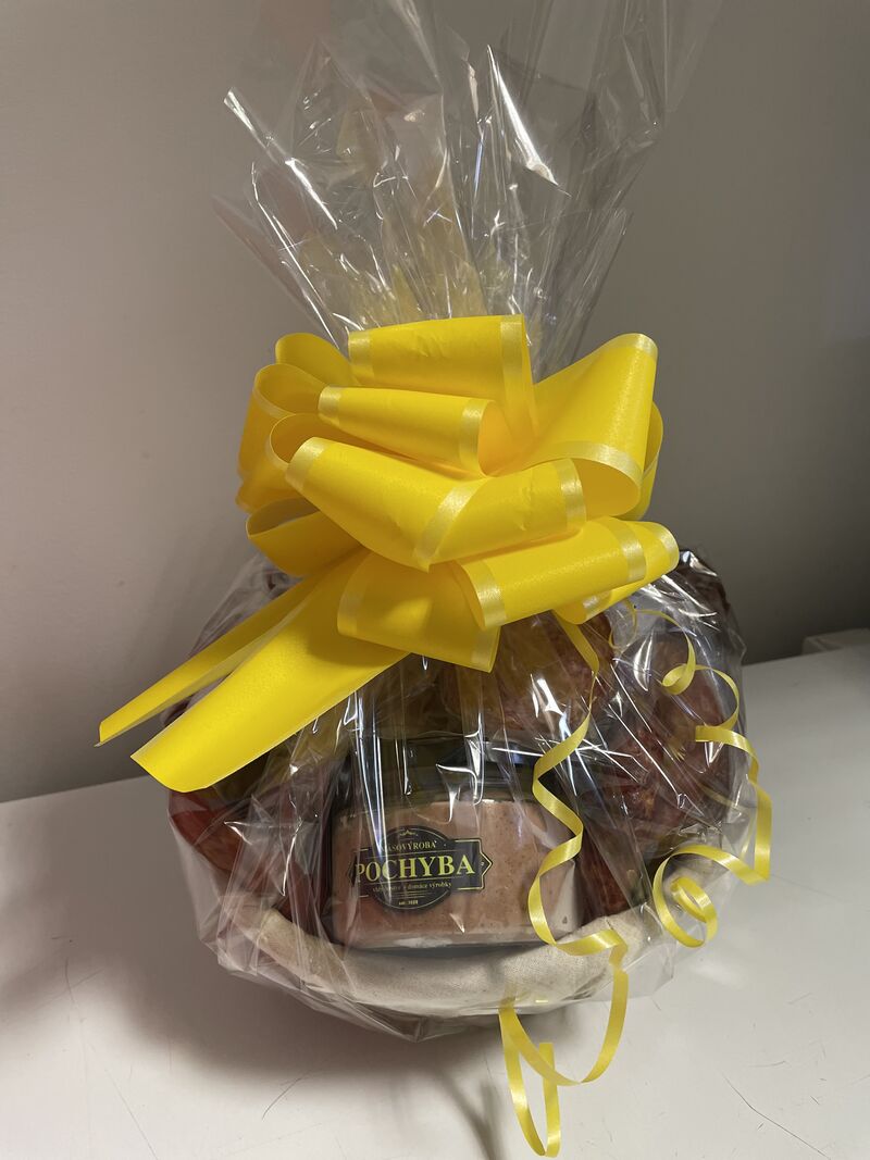 Darčekový kôš v hodnote 35 Eur.