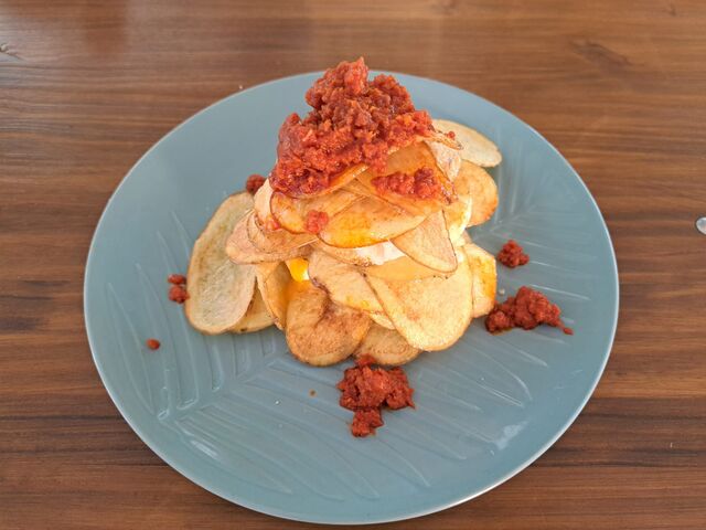 Huevos Rotos con sobrasada