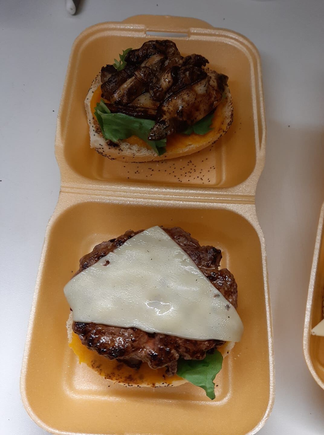 Burger canard aux cèpes 