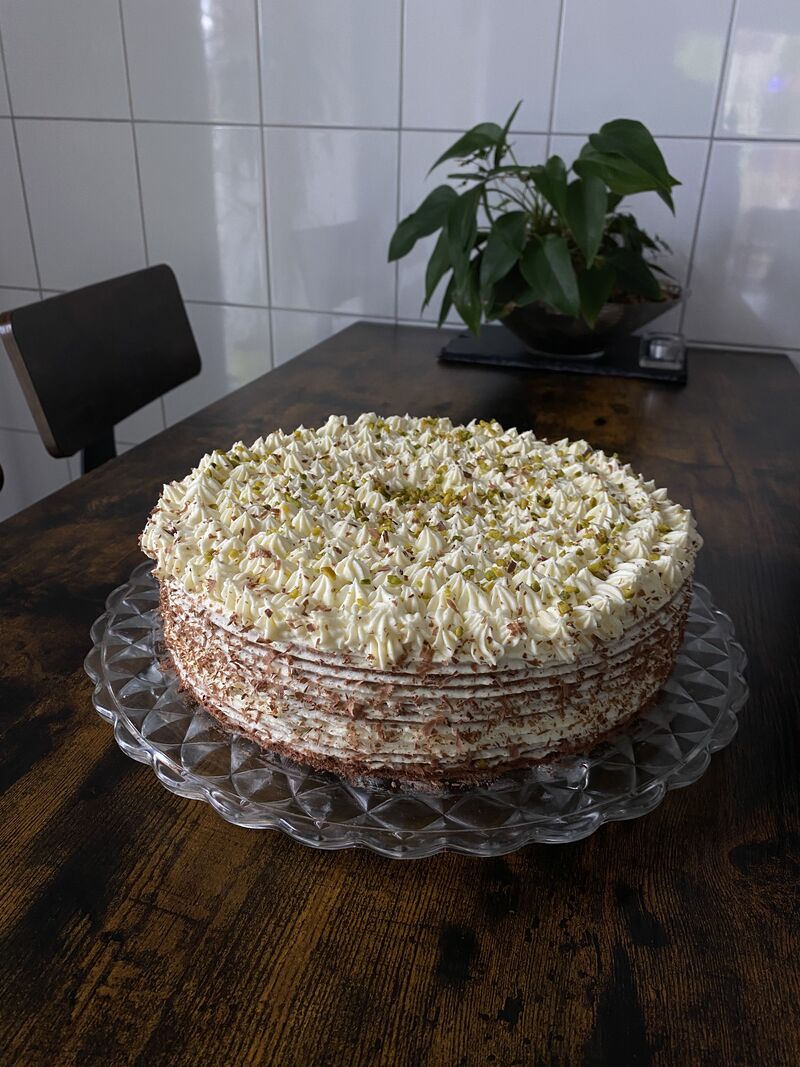 Torte mit Sahne