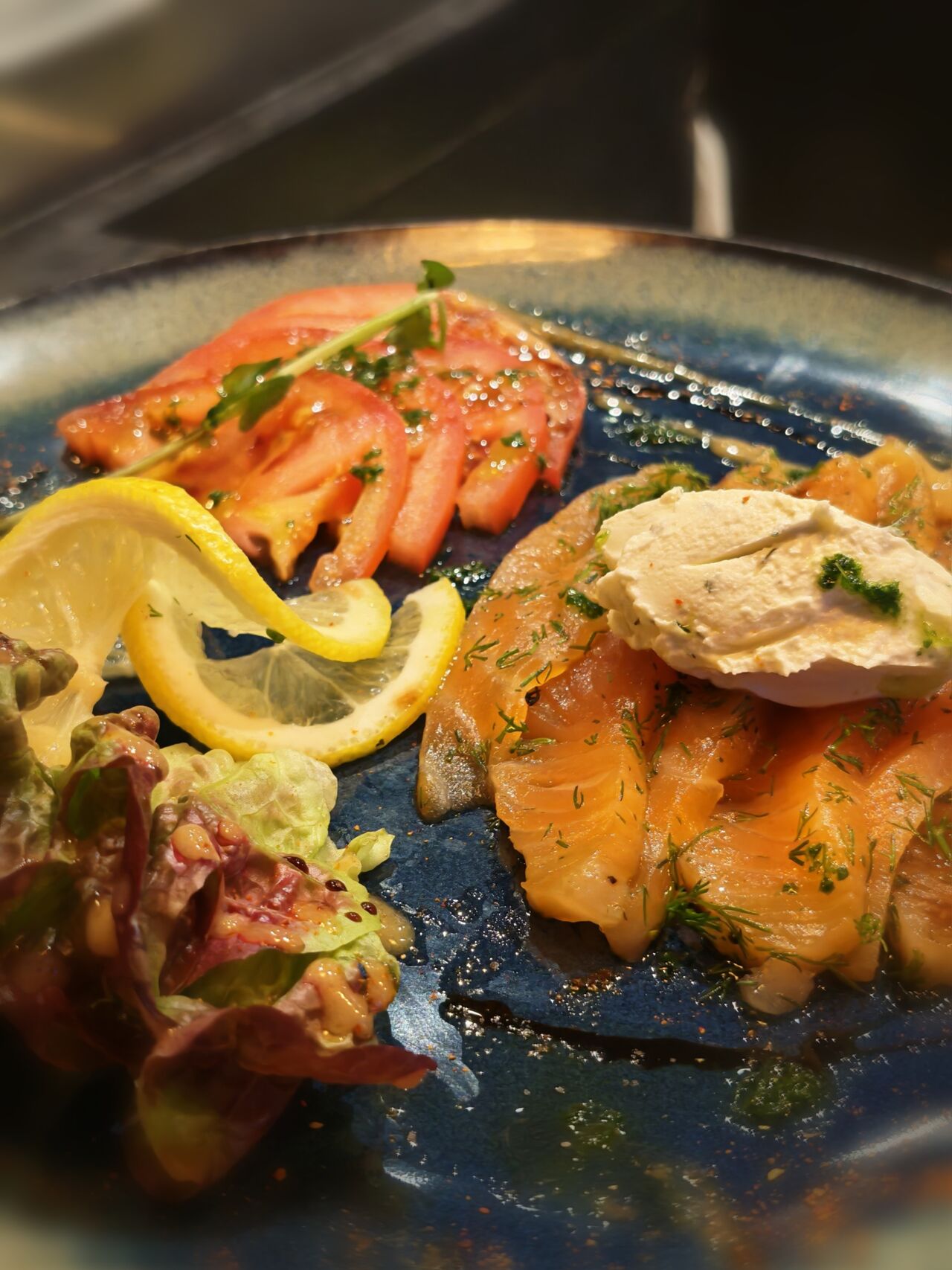 Gravlax de Saumon et sa crème aneth