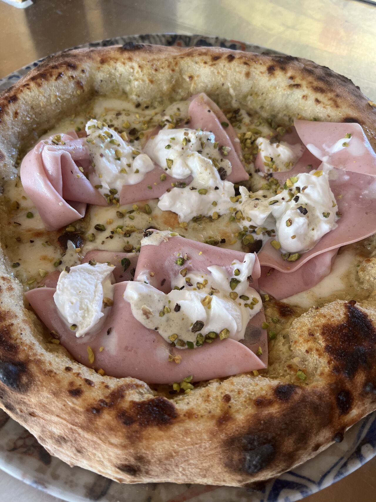 Pizza Mortadella e Pistacchio