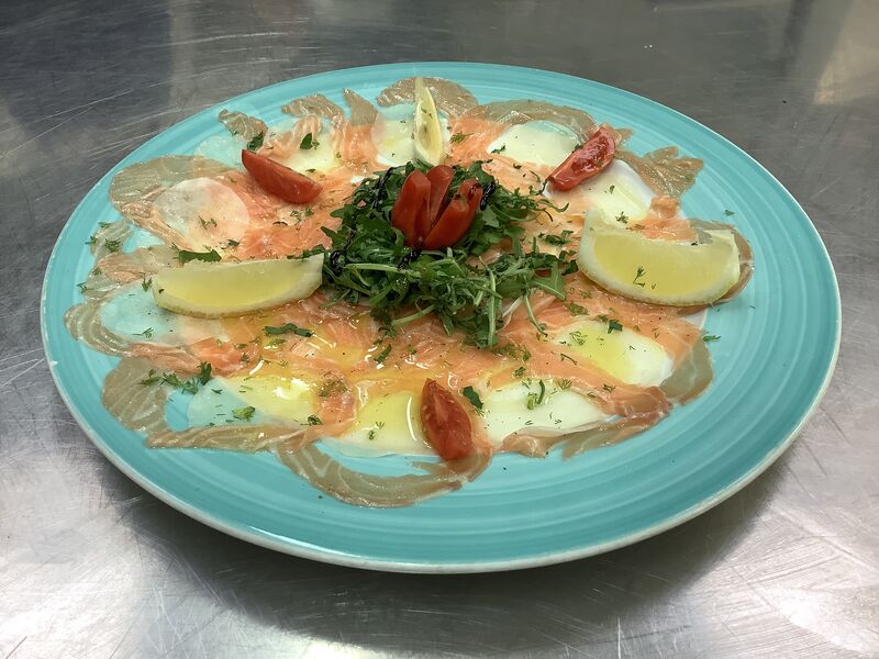 Carpaccio di Salmone & Capesante e Zeppole
*Carpaccio de saumon & st jacques