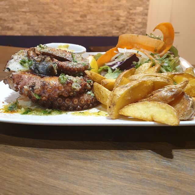 Poulpe de Madagascar grillé à la plancha