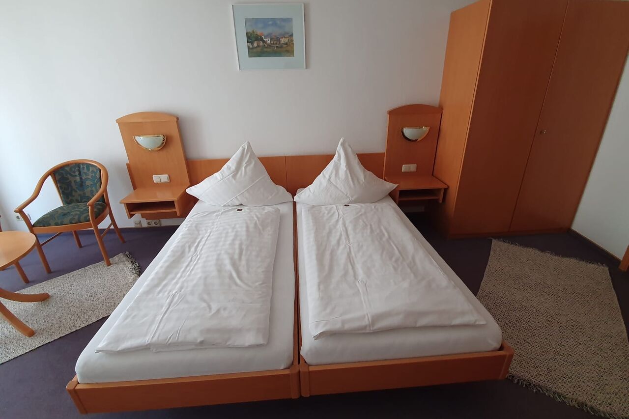 Für Zimmerreservierungen