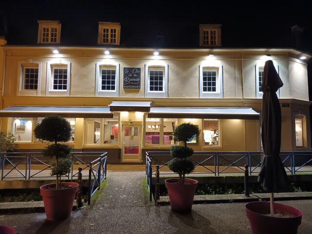 Le restaurant, le soir