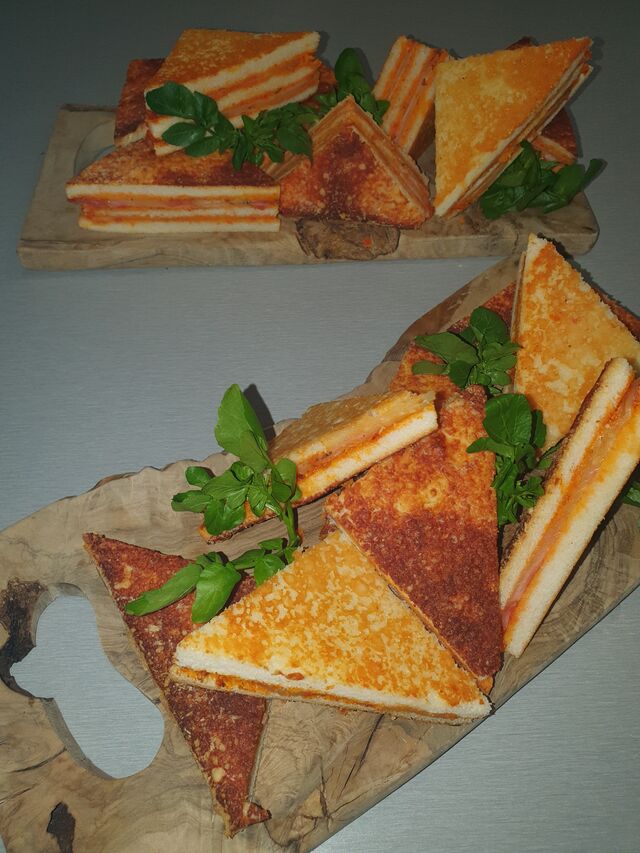 TRAMEZZINO DE JAMBON AUX HERBES ET TOMATES CONFITES AU MASCARPONE