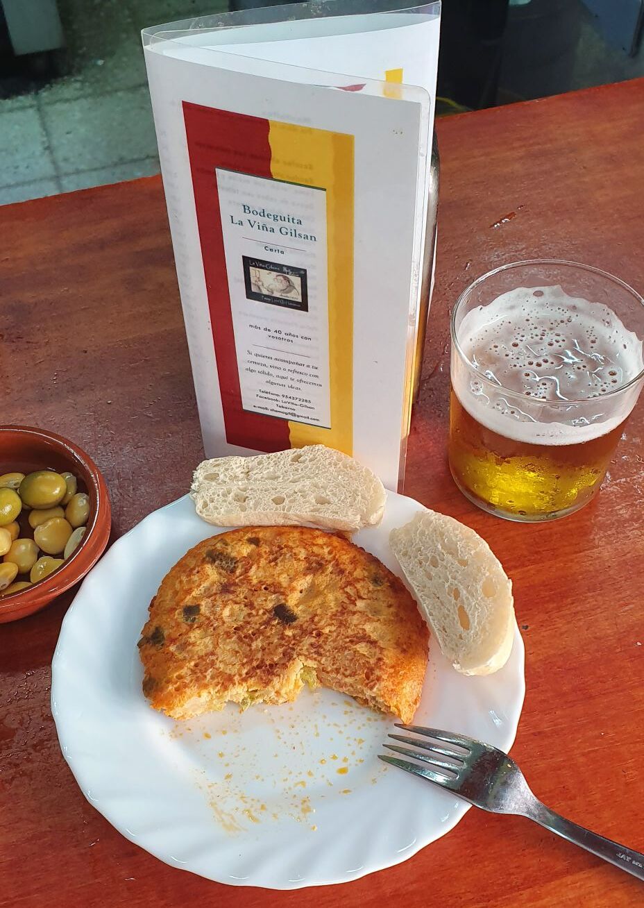 Tortilla papas, cebolla, pimientos y 