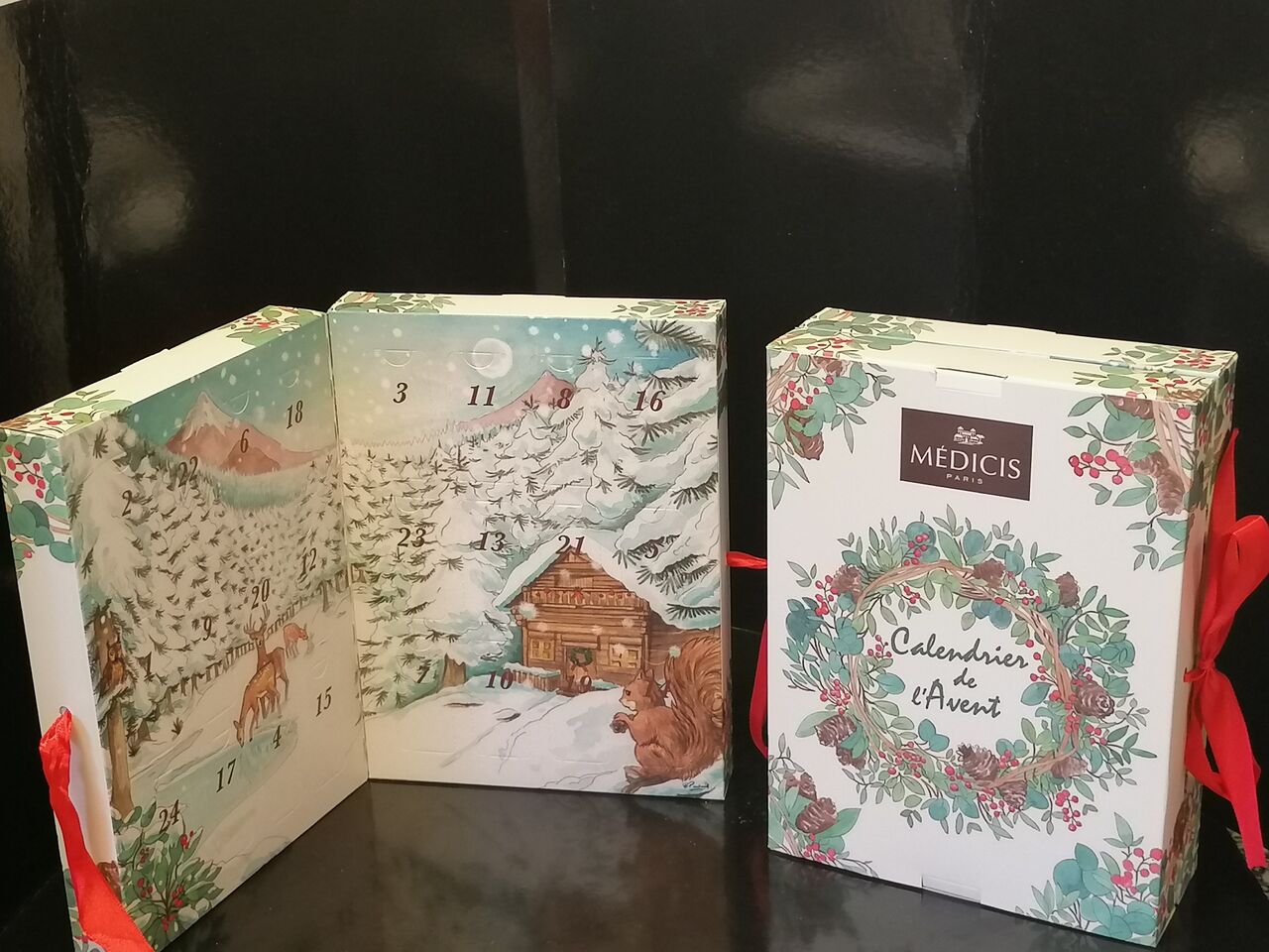 calendrier de l'avant 2021 garni de produit Médicis 