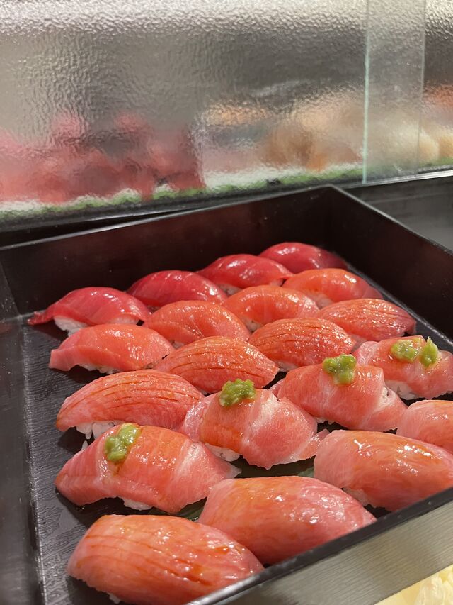 Vari tagli di tonno rosso 