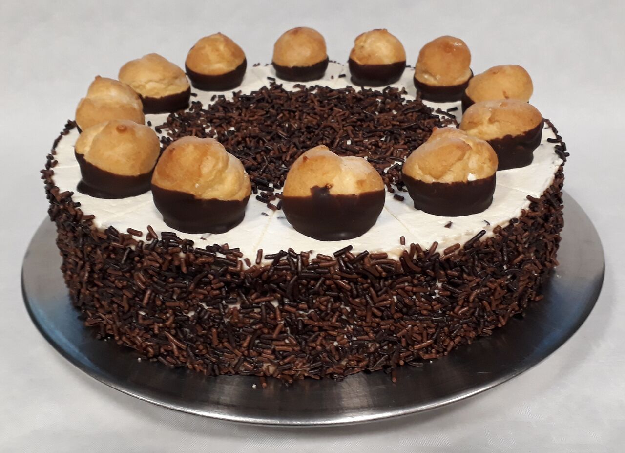 Stracciatellasahne-Torte