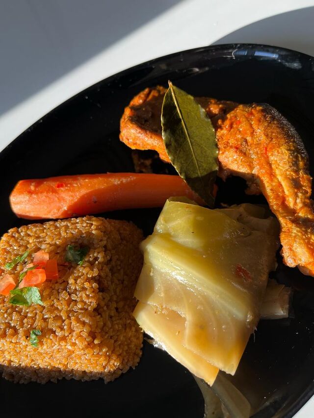 THIEB BOU GUINAR
LA STAR DU SÉNÉGAL AVIS AU CONNAISSEUR PLUS BESOIN D’EN FAIRE LA PUB!!!!