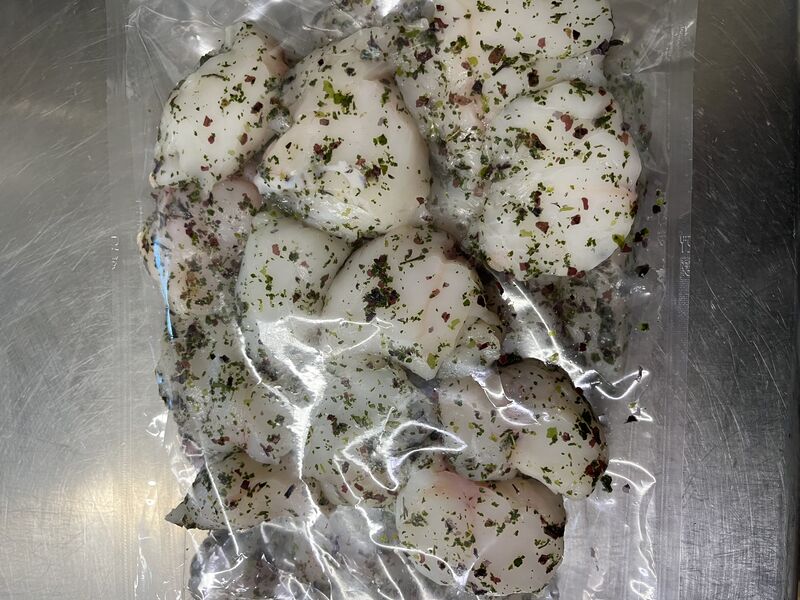 Lotte cuite sous vide, Algues et poudre d’orties 