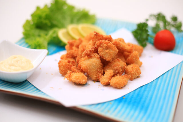 Tori Karaage, bocconcini di coscia di pollo fritto (le immagini sono a scopo illustrativo)