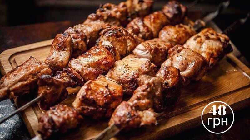Ніжний та соковити шашлик з ошийка. Лише 48грн за 100 грам!
Смачного! 