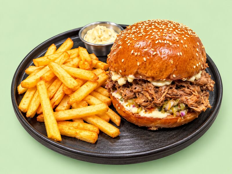 Menü 3: Haus-Burger mit Pulled Pork 