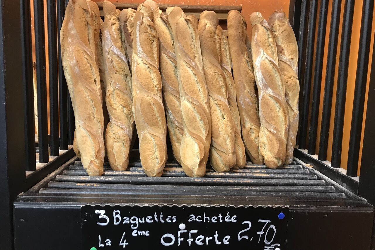 Pour 3 baguettes achetées la 4ème offerte !!!