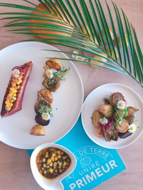 Magret rôti, primeurs caramélisés, vinaigrette mangue.