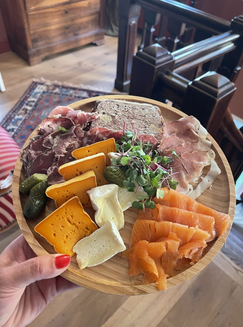 Planche assiette jambon, fromage, saumon