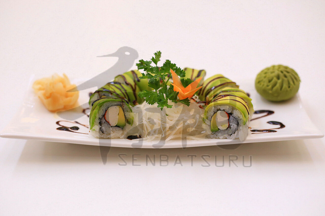 Green Roll, uramaki con polpa di granchio, avocado e maionese (le immagini sono a scopo illustrativo)