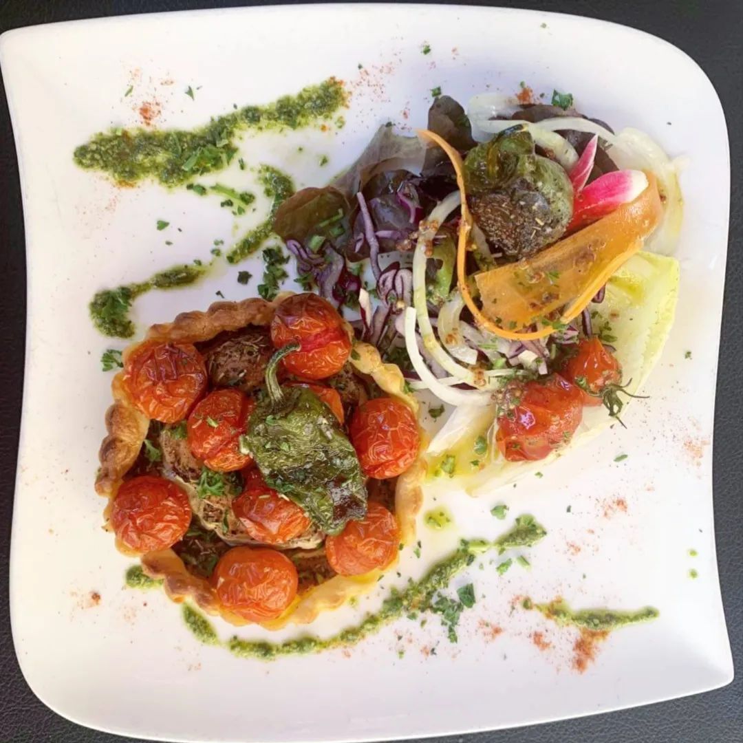 Tartelette aux tomates cerises et chèvre frais