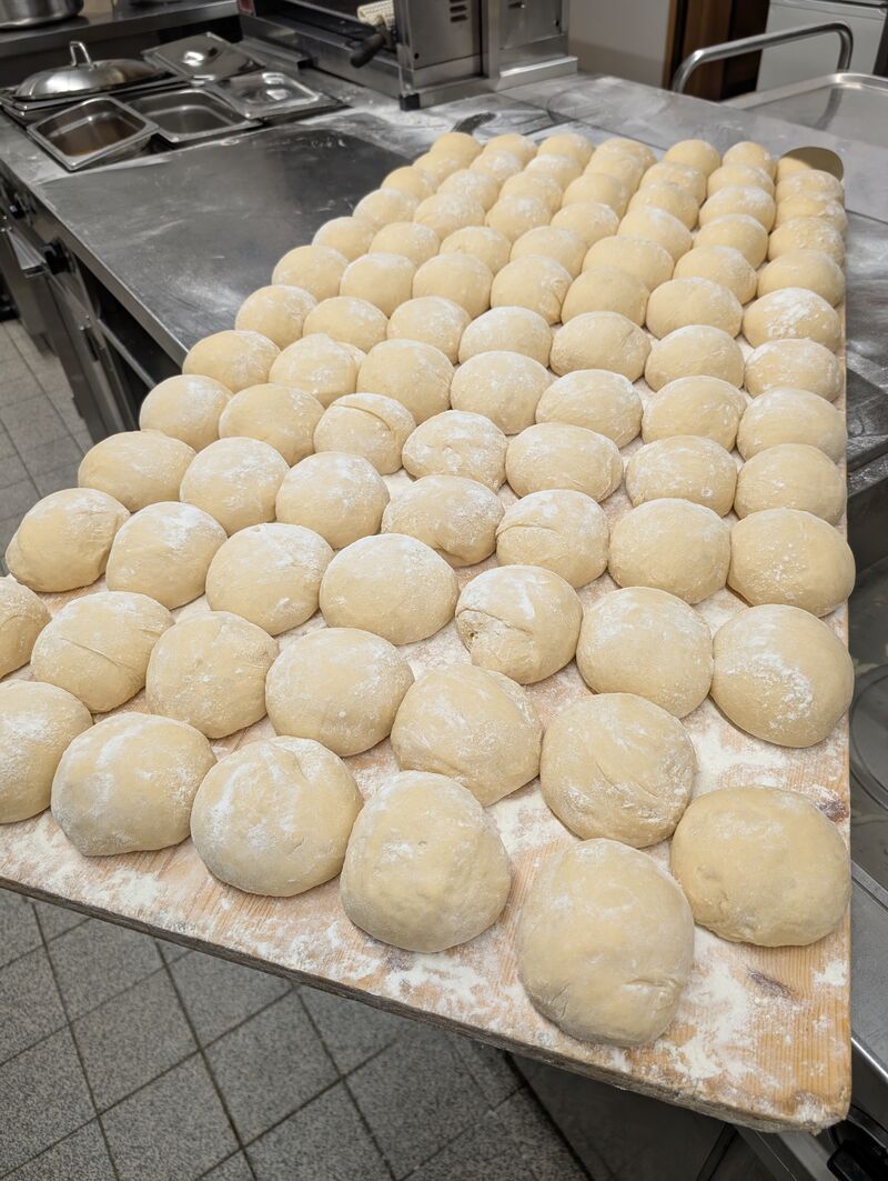 Fertig geschliffene Dampfnudeln