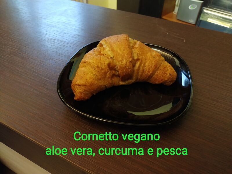 Cornetto vegano aloe vera, curcuma e pesca