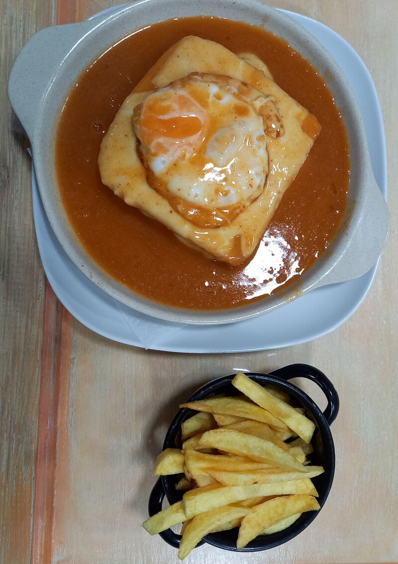 Francesinha Tradicional