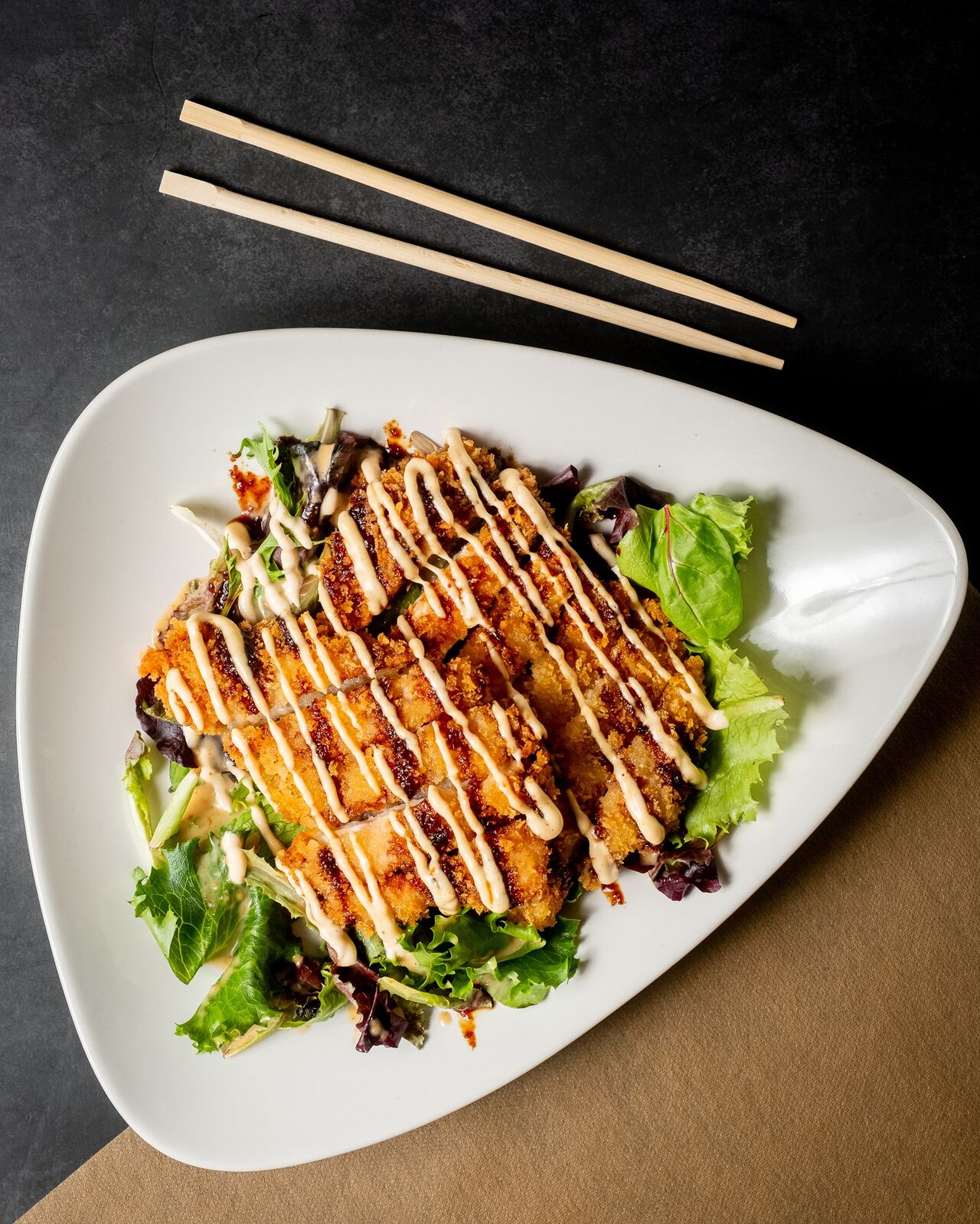 Ensalada Pollo Katsu